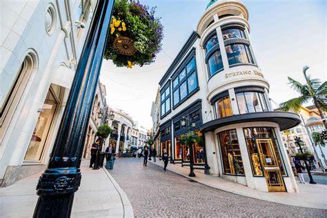 best stores on rodeo drive.